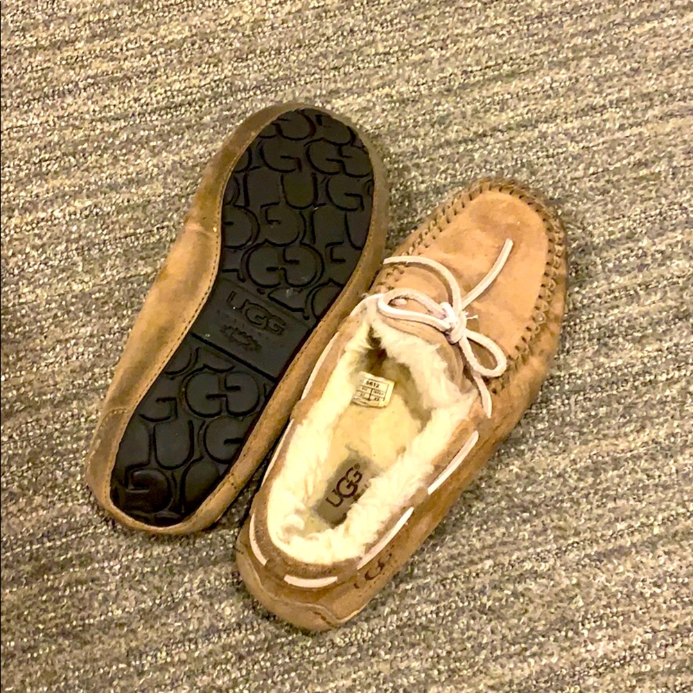Ugg slippers size 6